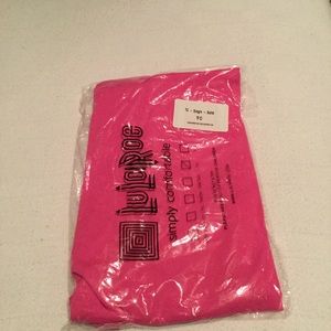 NWT LULAROE TC LEGGINGS fits size 12-18